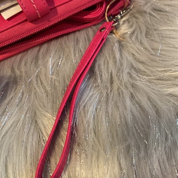 BNWT THE SAK IRIS Pink Cherries Wristlet Crossbody Wallet - Picture 8 of 11